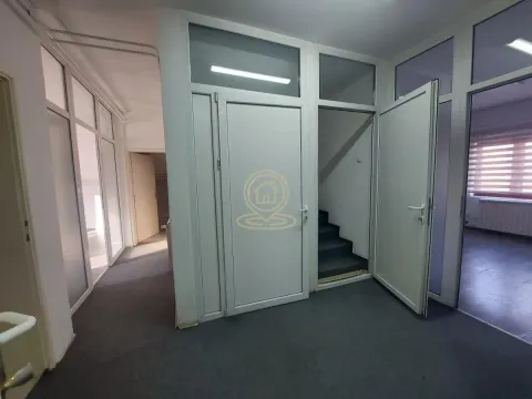 Rent, office space, 220m², Stari Merkator, Novi Beograd Sve Podlokacije - image 11