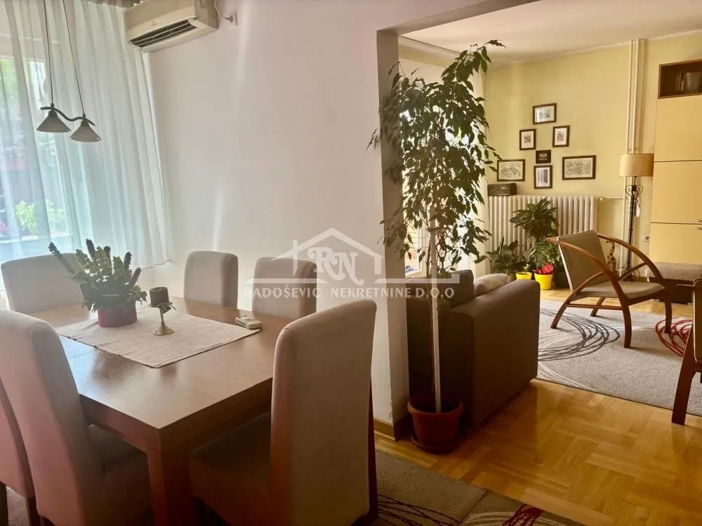 Prodaja, trosoban stan, 100m², Labudovo Brdo, Beograd