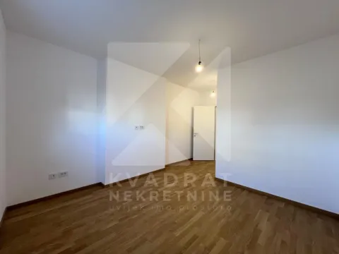 Prodaja, trosoban stan, 104m², Stari Aerodrom, Podgorica - image 20