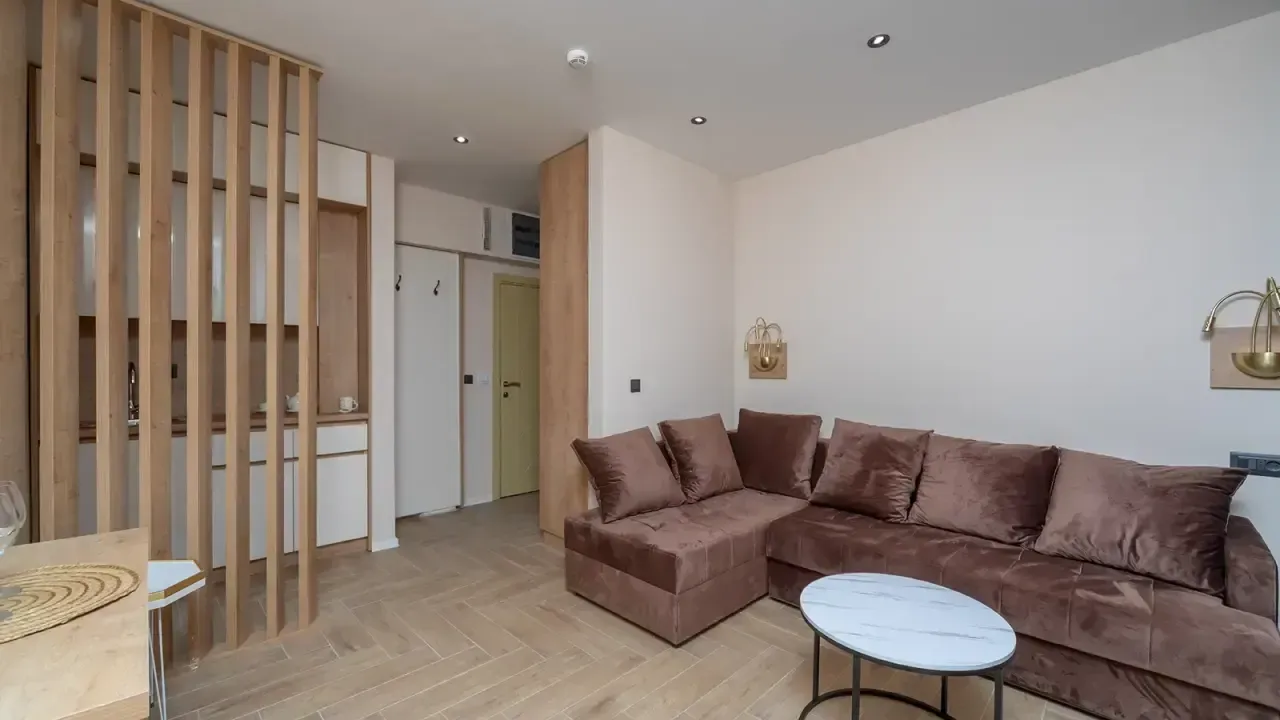 Rent, one bedroom apartment, 35m², Dobra Voda, Budva