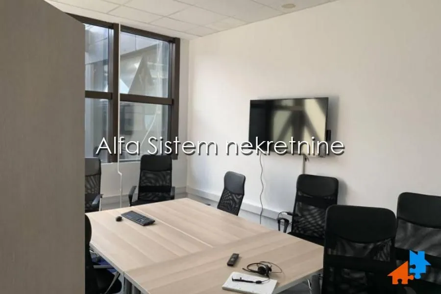 Rent, office space, 435m², Stari Merkator, Novi Beograd Sve Podlokacije