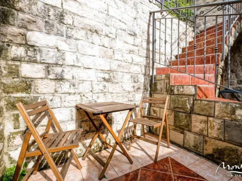 Prodaja, trosoban stan, 80m², Prčanj, Kotor - image 15