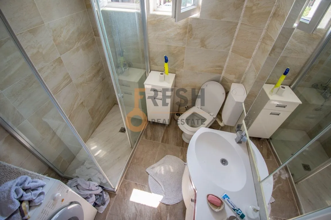 Prodaja, kuća, 450m², Stari Aerodrom, Podgorica