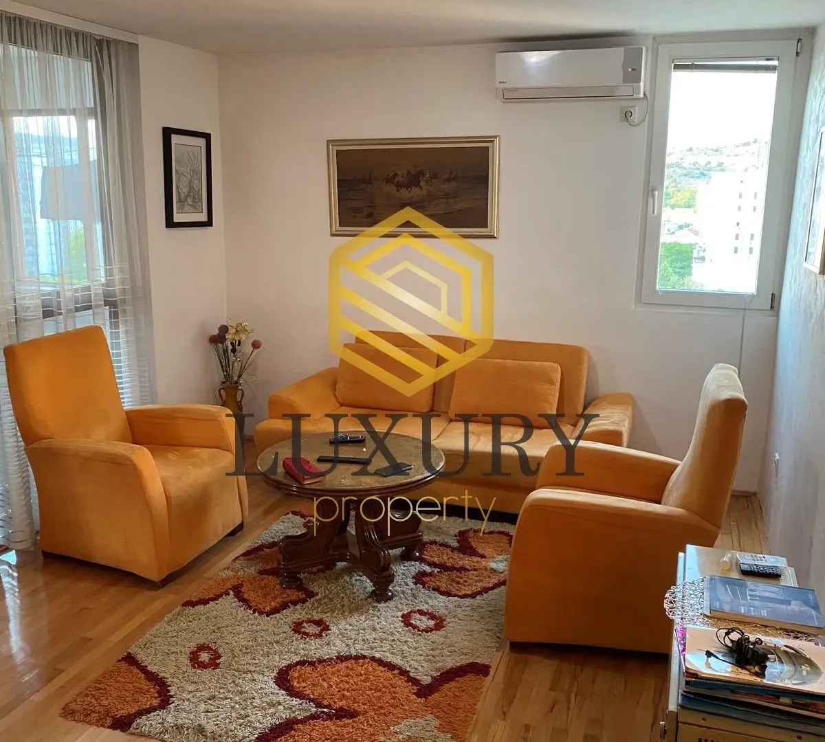 Prodaja, dvosoban stan, 76m², Blok 5, Podgorica