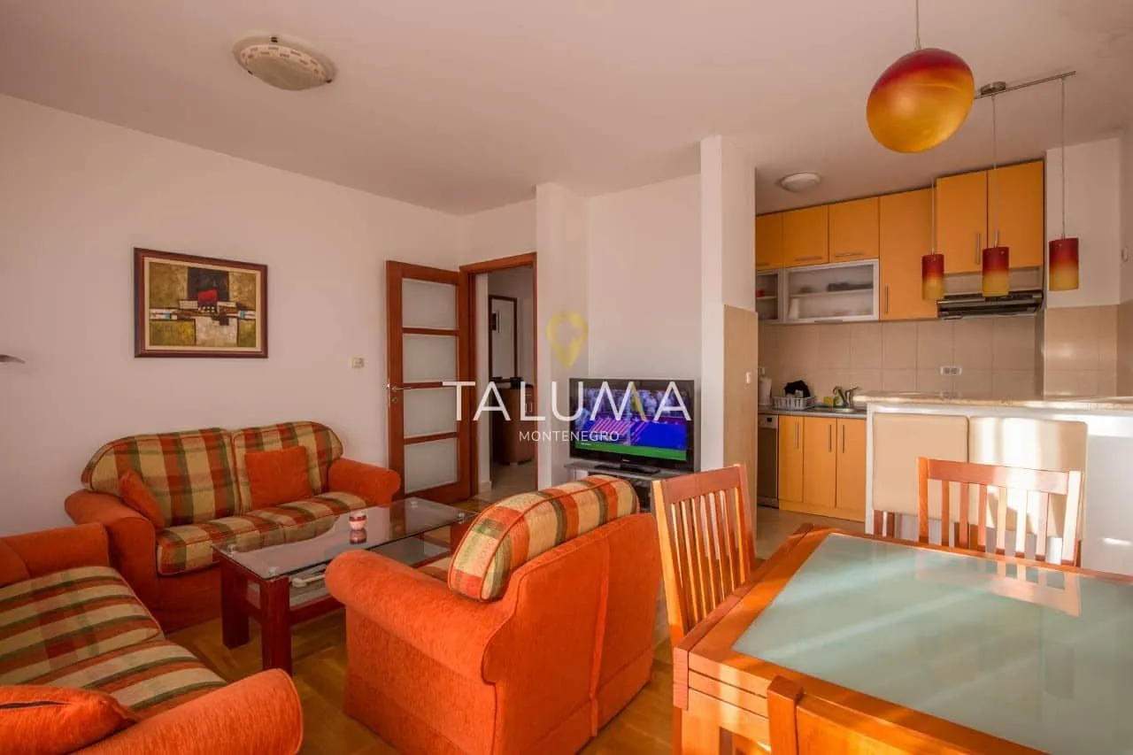 Izdavanje, dvosoban stan, 68m², Preko Morače, Podgorica