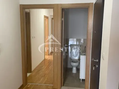 Izdavanje, trosoban stan, 110m², Gorica C, Podgorica - image 7