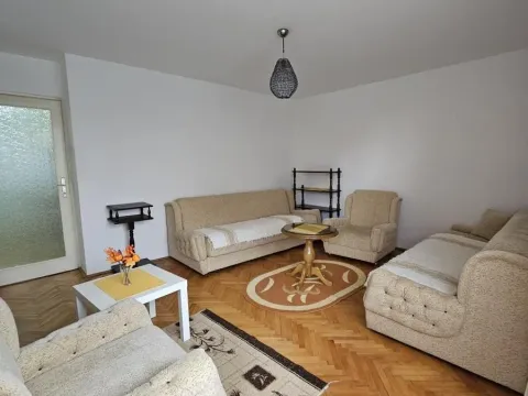 Rent, three bedroom apartment, 70m², Dom zdravlja, Niš - image 2
