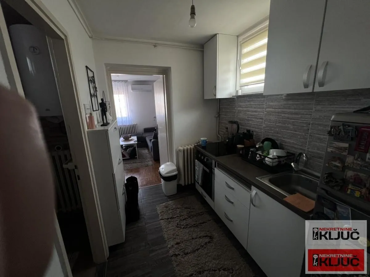 Prodaja, garsonjera, 20m², Detelinara, Novi Sad Sve Podlokacije
