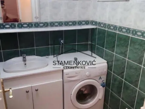 Izdavanje, dvosoban stan, 49m², Centar, Novi Sad - image 9