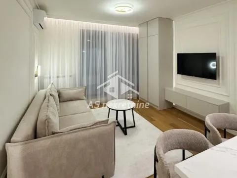 Izdavanje, jednosoban stan, 35m², Južni Bulevar, Vračar Sve Podlokacije