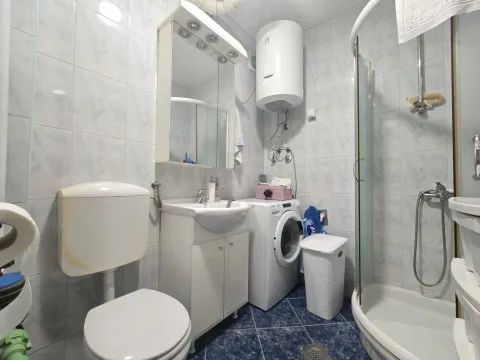 Sale, one bedroom apartment, 35m², Škaljari, Kotor - image 10