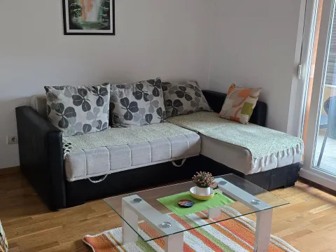 Rent, studio apartment, 33m², City Kvart, Podgorica - image 5