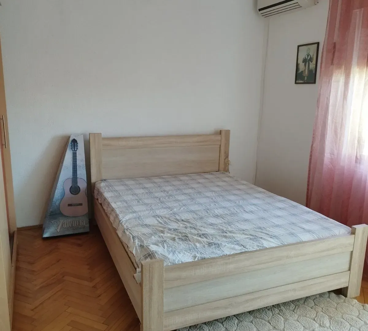 Izdavanje, kuća, 130m², Tološi, Podgorica