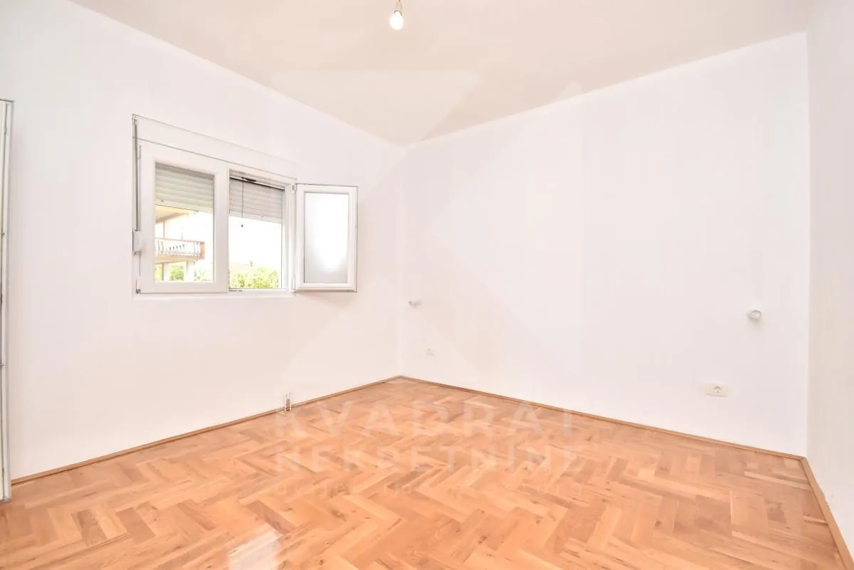 Rent, house, 200m², Botun, Podgorica