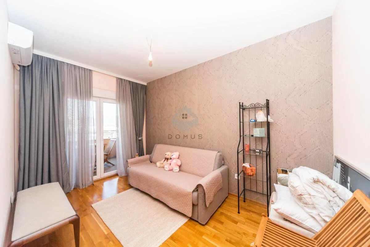 Prodaja, trosoban stan, 87m², Tuški Put, Podgorica