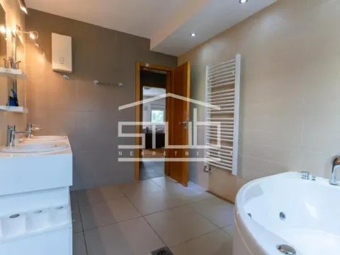 Sale, house, 500m², Rakovica, Beograd - image 13