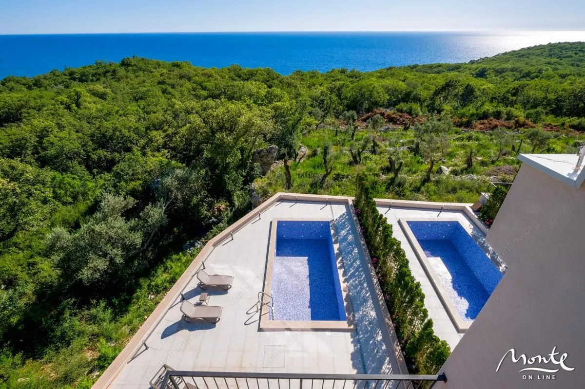 Sale, house, 220m², Reževići, Budva