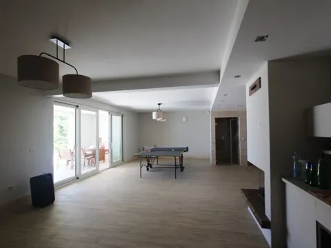 Sale, house, 600m², Blizikuće, Budva - image 11