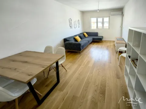 Prodaja, jednosoban stan, 49m², Central Point, Podgorica - image 1