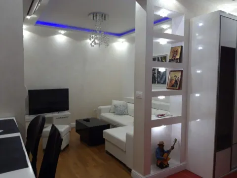 Izdavanje, jednosoban stan, 43m², Bečići, Budva - image 2