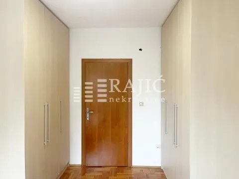 Rent, four bedroom apartment, 110m², Uciteljsko Naselje, Zvezdara Sve Podlokacije - image 3