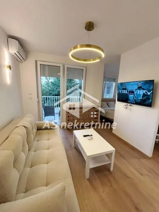 Izdavanje, stan, 34m², Stari Grad, Beograd