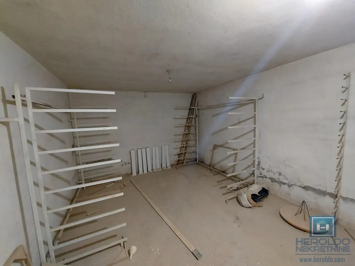 Sale, office space, 1032m², Siokovac, Jagodina