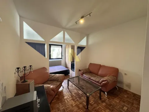 Prodaja, kuća, 366m², Sajmište, Novi Sad - image 4