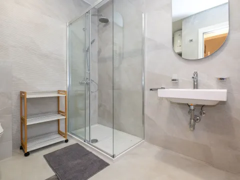 Rent, two bedroom apartment, 72m², Central Point, Podgorica - image 16