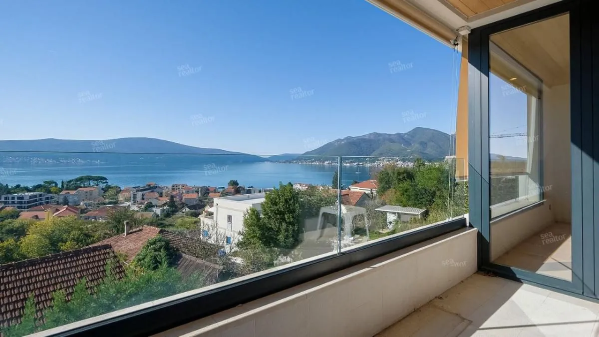 Prodaja, dvosoban stan, 100m², Tivat, Crna Gora