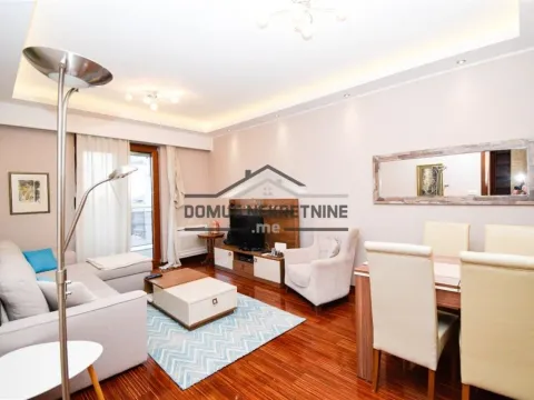 Izdavanje, dvosoban stan, 70m², Gorica C, Podgorica - image 2