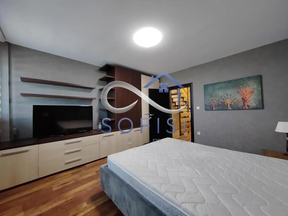 Izdavanje, kuća, 130m², Lipov gaj, Novi Sad Sve Podlokacije