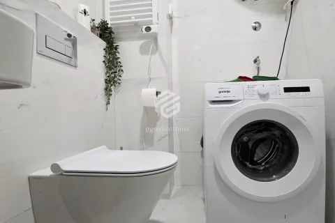 Izdavanje, jednosoban stan, 49m², Central Point, Podgorica - image 12