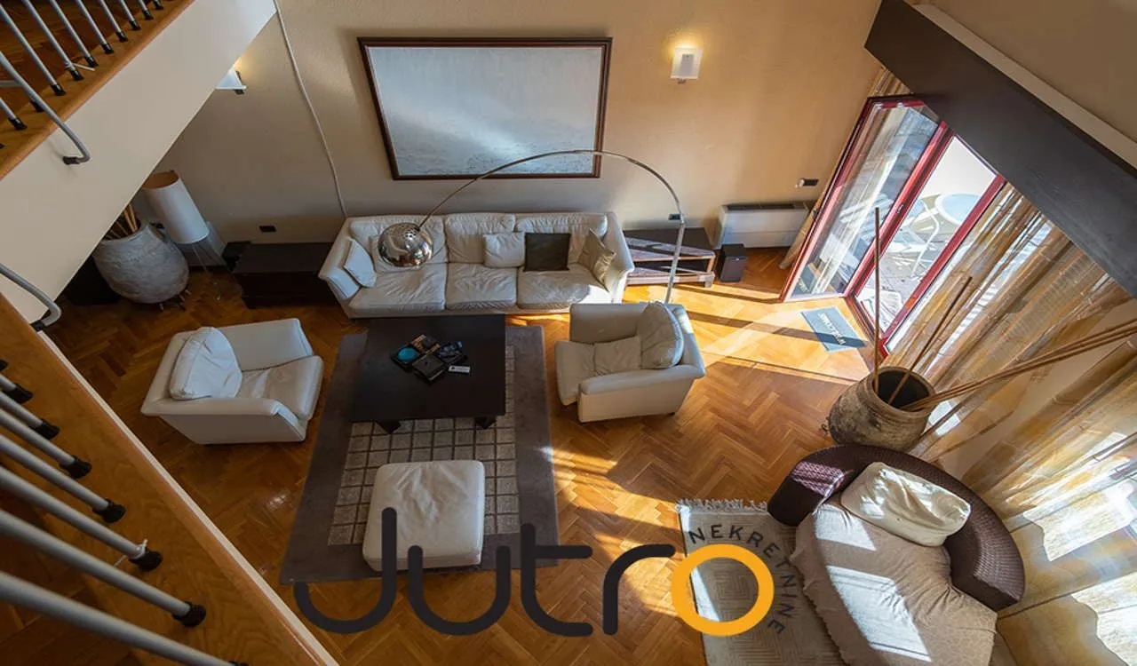 Prodaja, četvorosoban stan, 281m², Preko Morače, Podgorica