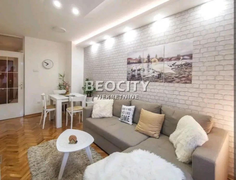 Rent, apartment, 35m², Kalemegdan, Beograd