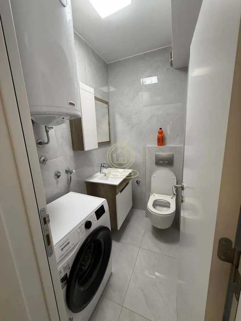 Izdavanje, četvorosoban stan, 101m², Pasino Brdo, Voždovac Sve Podlokacije
