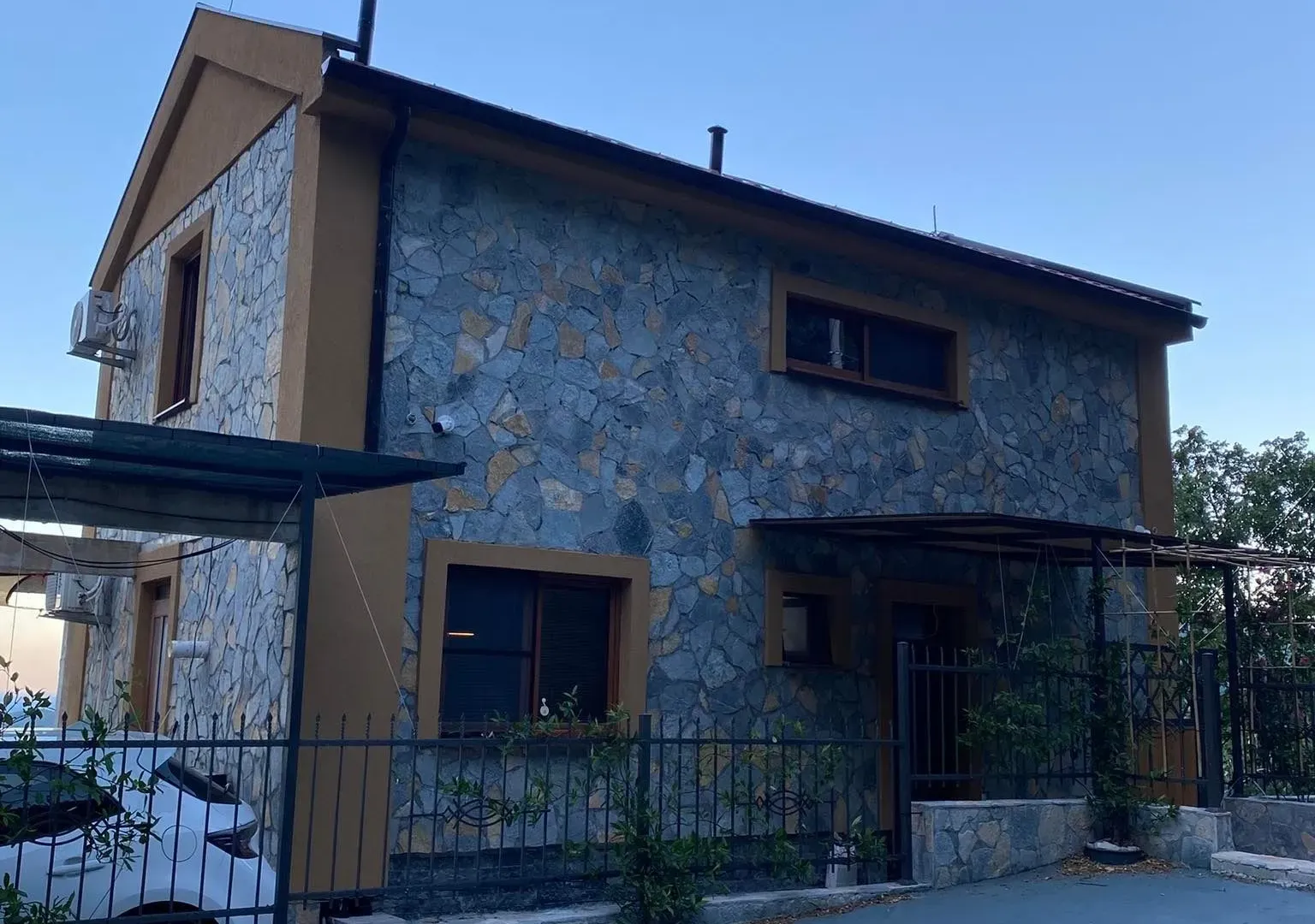 Prodaja, kuća, 250m², Maine, Budva