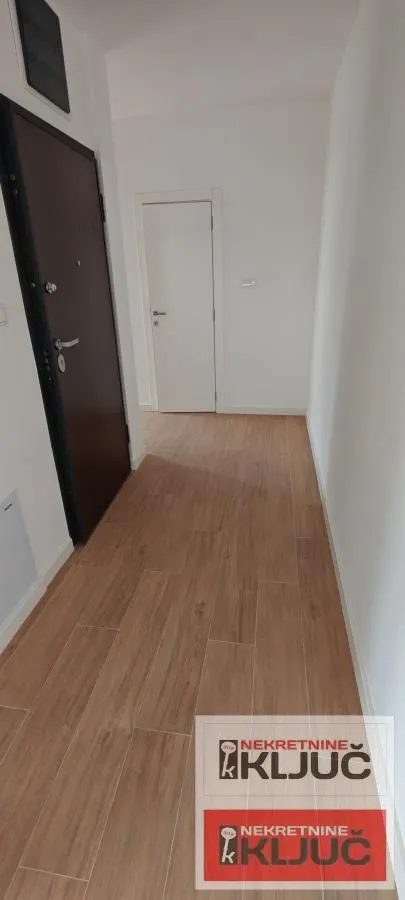 Prodaja, trosoban stan, 72m², Alibegovac, Petrovaradin