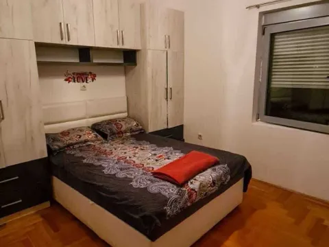 Prodaja, jednosoban stan, 45m², Stari Aerodrom, Podgorica - image 4