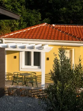 Rent, three bedroom apartment, 125m², Tivat, Crna Gora - image 9