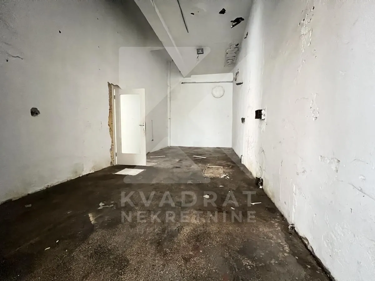 Rent, office space, 1500m², Tuški Put, Podgorica