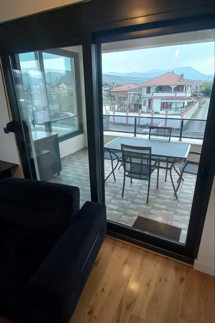 Izdavanje, kuća, 180m², Gornja Gorica, Podgorica