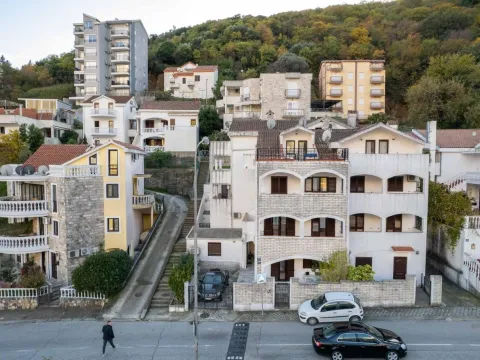 Prodaja, stan, 102m², Budva, Crna Gora - image 2