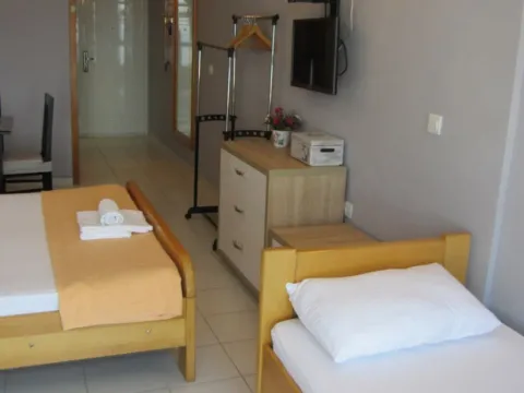 Sale, studio apartment, 26m², Rafailovići, Budva - image 1