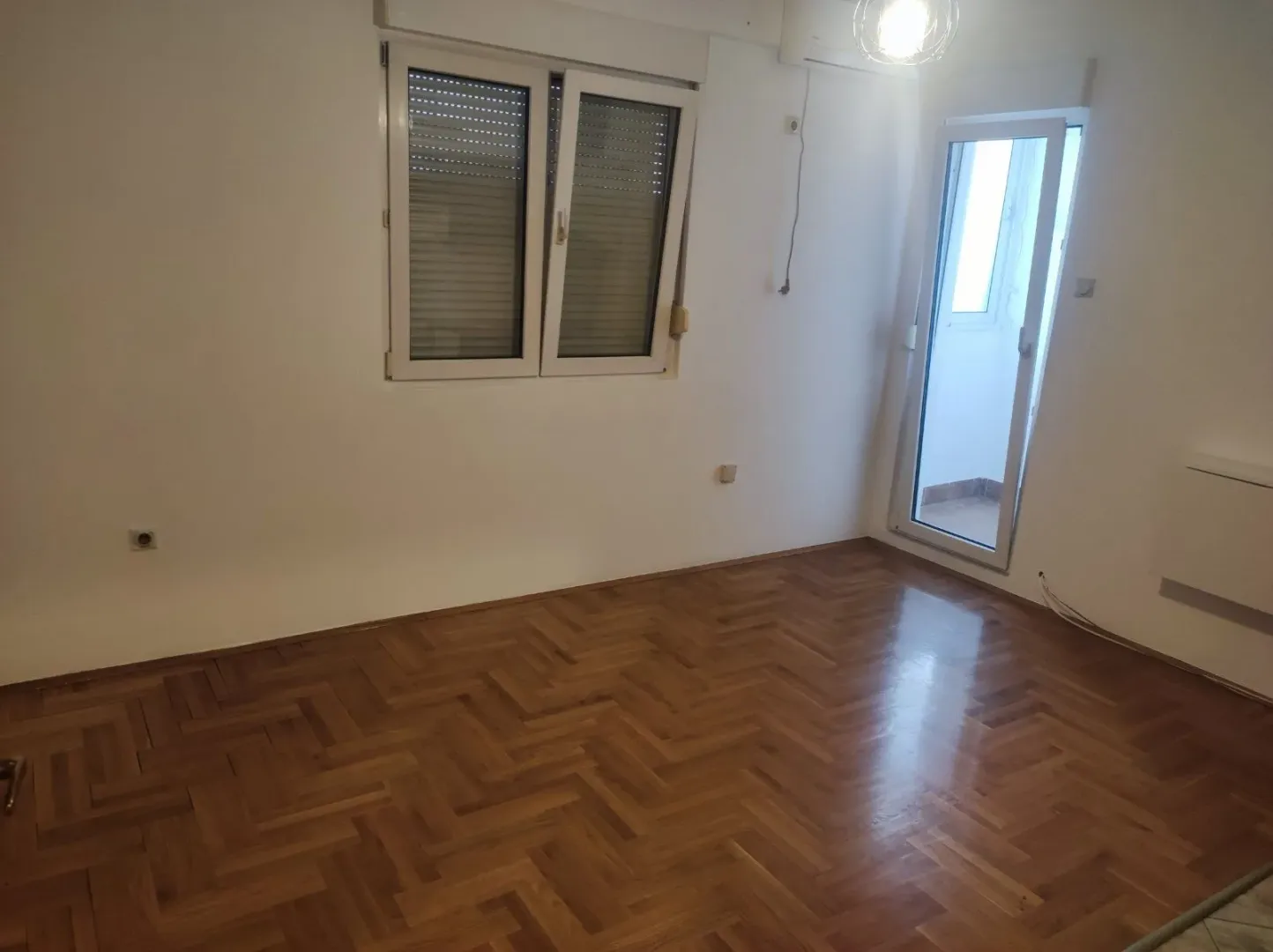 Izdavanje, stan, 25m², Krivi Most, Podgorica