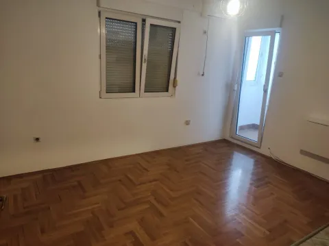 Izdavanje, stan, 25m², Krivi Most, Podgorica - image 6