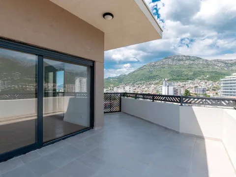 Prodaja, trosoban stan, 120m², Centar, Bar - image 12