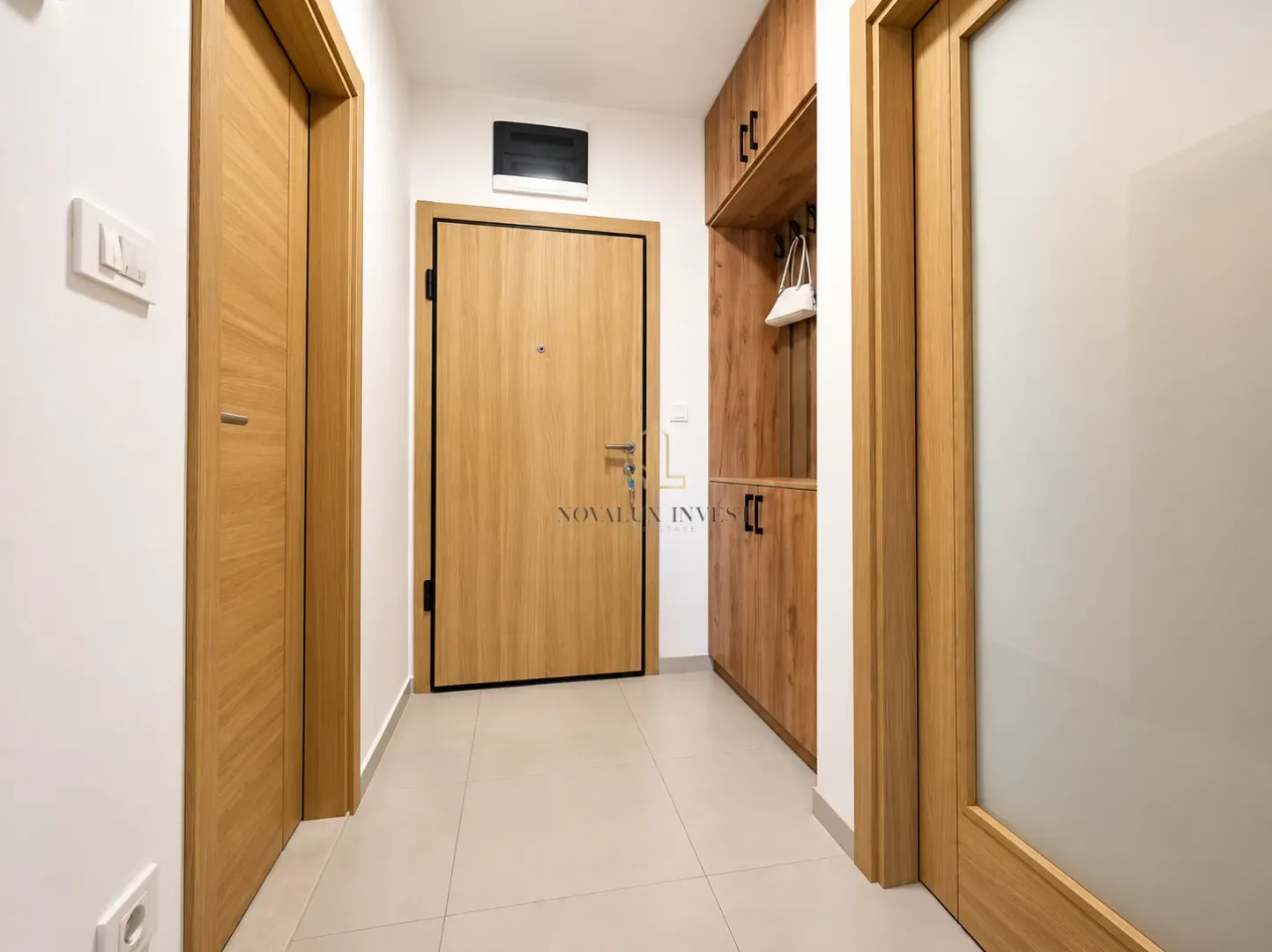 Izdavanje, jednosoban stan, 47m², New City, Podgorica
