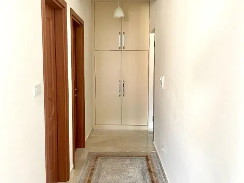 Izdavanje, jednosoban stan, 50m², Stari Aerodrom, Podgorica - image 2