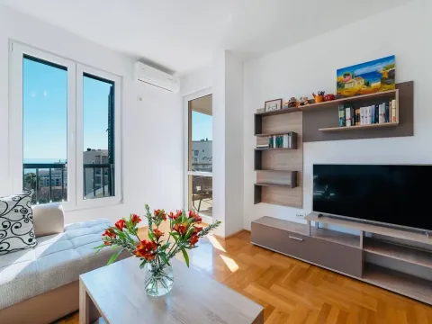 Sale, two bedroom apartment, 69m², Bečići, Budva - image 8